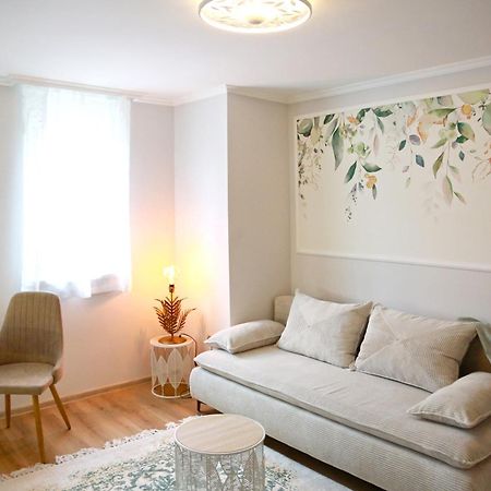 Apartamento Mi Casa Plantas Mosonmagyaróvár Exterior foto